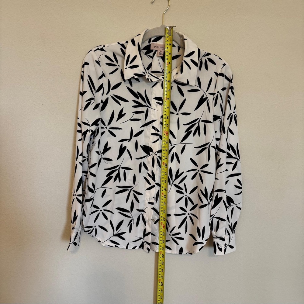 Philosophy Republic | Black White Leaf Print Button Front Blouse | Size Small